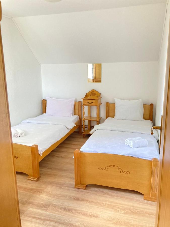 Guest House Nena Žabljak Exteriör bild